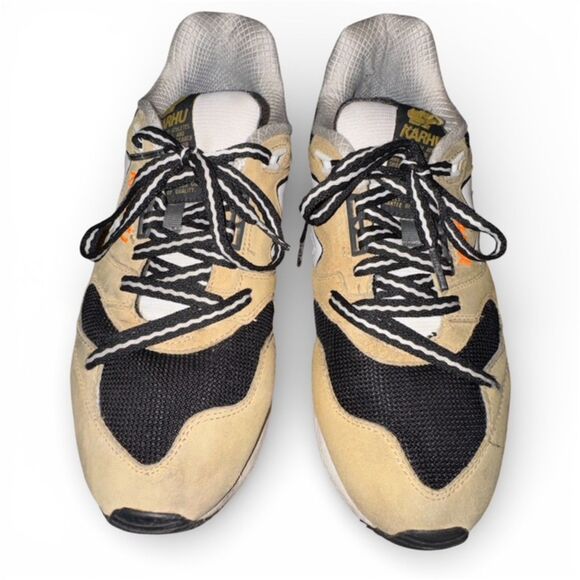 Karhu Synchron Classic Marzipan/Jet Black sneaker. Mens Sz 10 main image 4